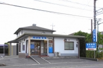 <h4>マル薬局</h4>